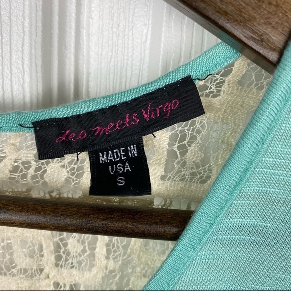 Leo Meets Virgo Hello Kitty Lace Back Crop Top - Picture 6 of 7